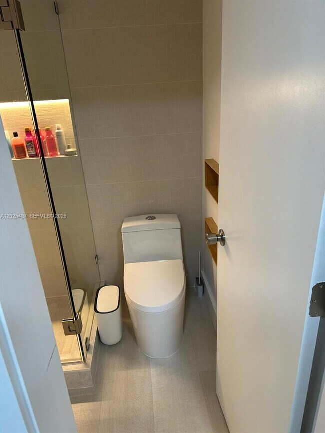 Foto del edificio - 8135 NW 108th Ave