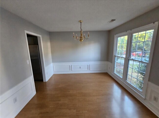 Foto del edificio - 2690 Binghampton Ln