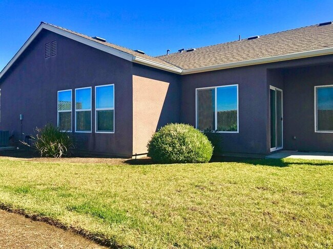 Building Photo - 1274 N Cerritos Ave