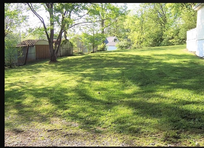 Building Photo - 1417 Sevierville Rd