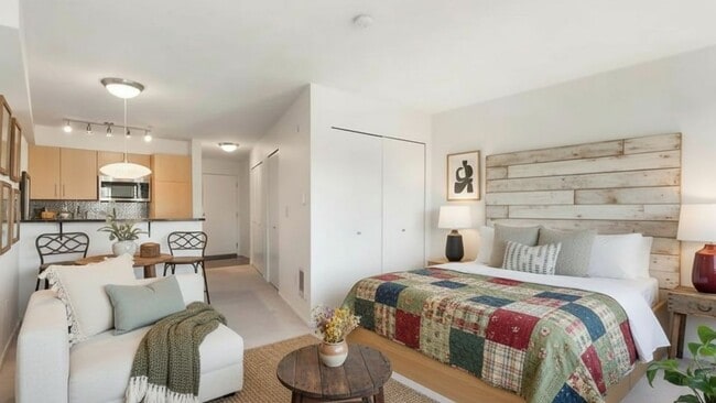 Building Photo - 5111 Ravenna Ave NE