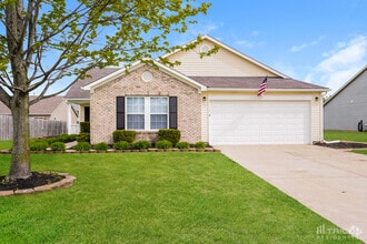 Building Photo - 1230 Redwood Dr