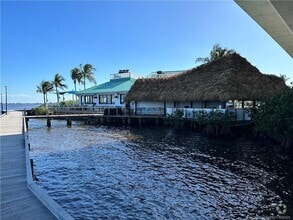 Building Photo - 352 NE Starboard Way