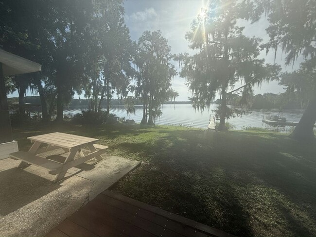 Building Photo - 8801 E Moonrise Ln