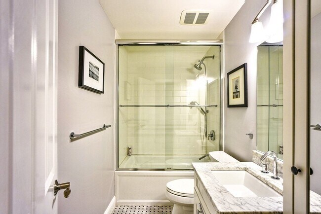 Foto del edificio - 10 Charlesgate E