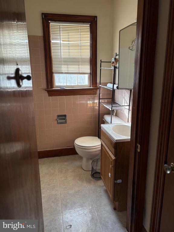 Foto del edificio - 1983 Northwestern Turnpike