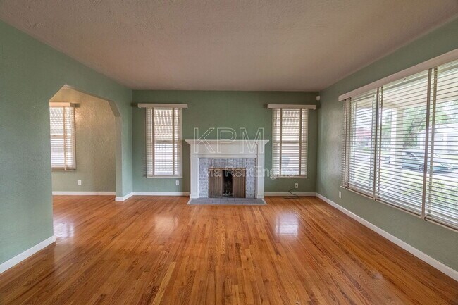 Foto del edificio - 2236 N Orange St