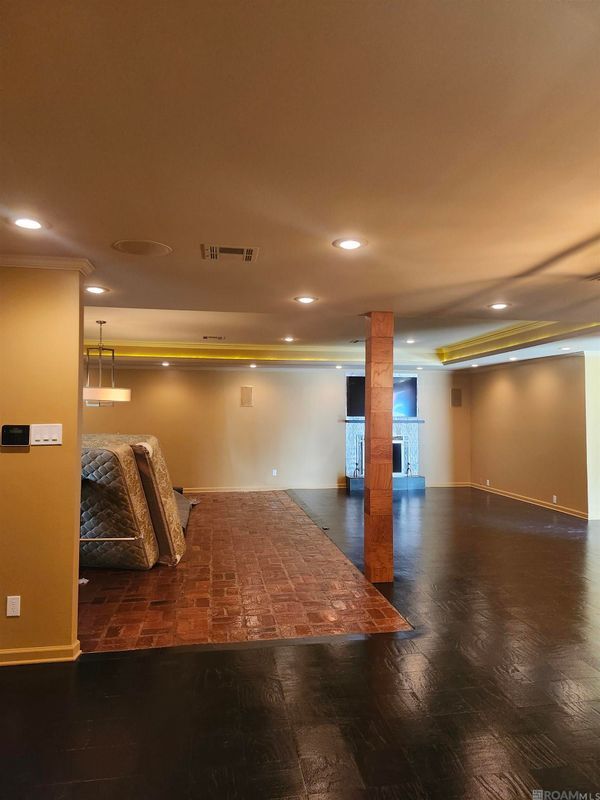 Foto del edificio - 8137 Brandon Dr