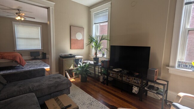 Building Photo - 2201-2203 Jules Street