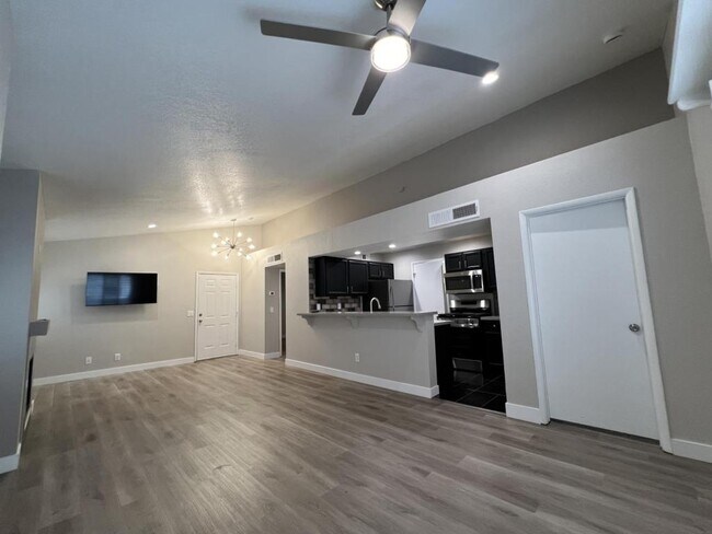 Foto del edificio - 7570 W Flamingo Rd