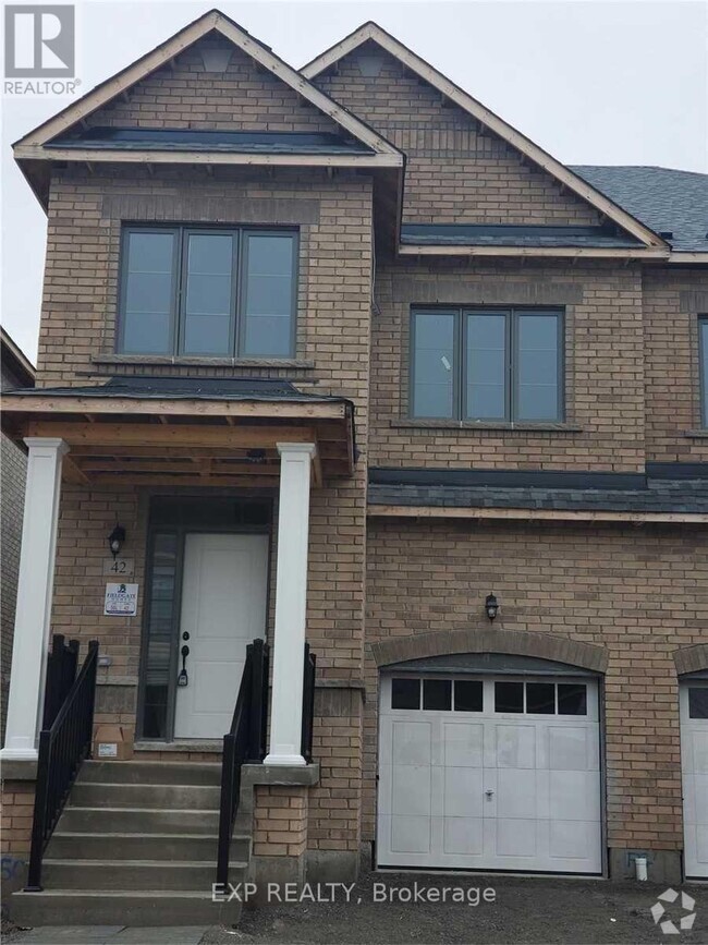 Building Photo - 42 Thelma Dr