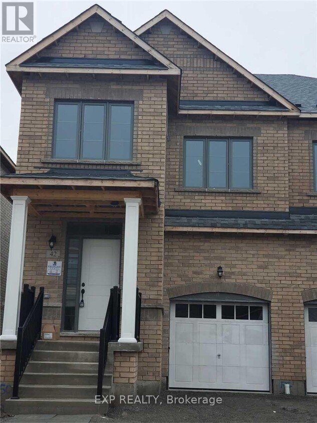 Primary Photo - 42 Thelma Dr
