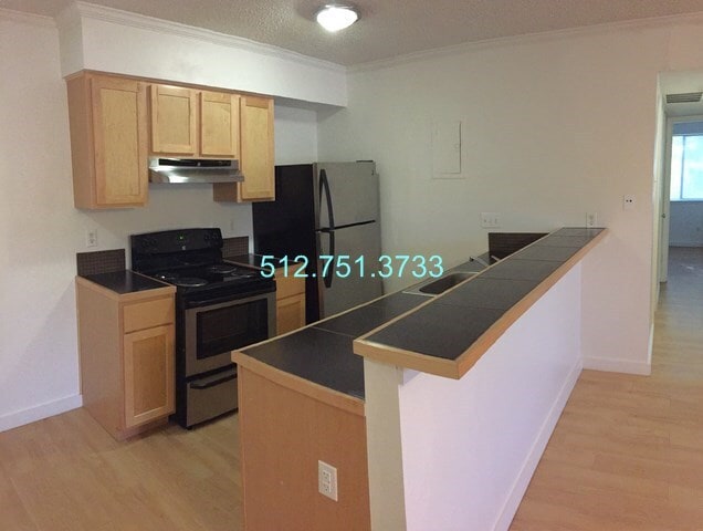Primary Photo - 1111 W 10th St