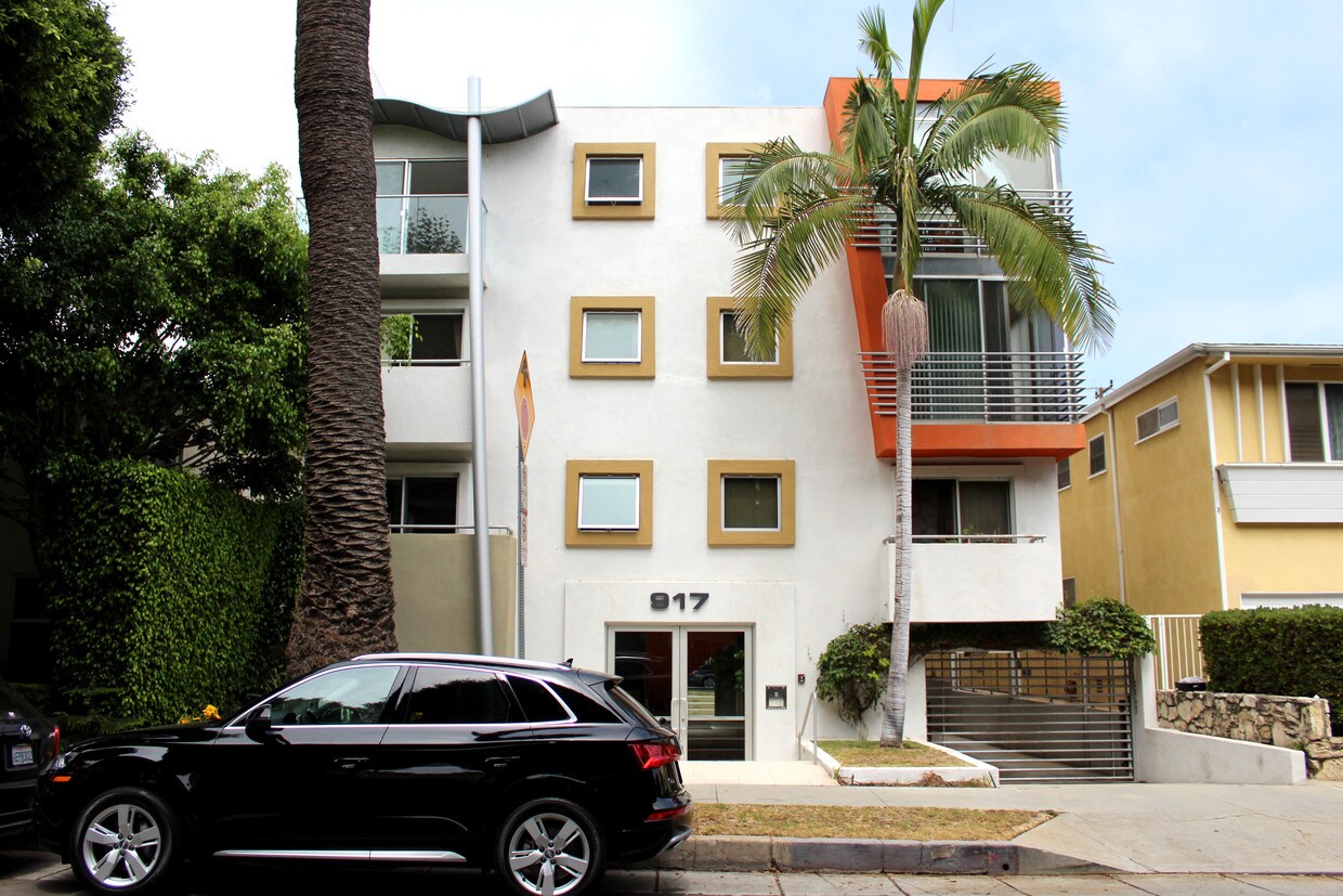 Primary Photo - 917 2nd St