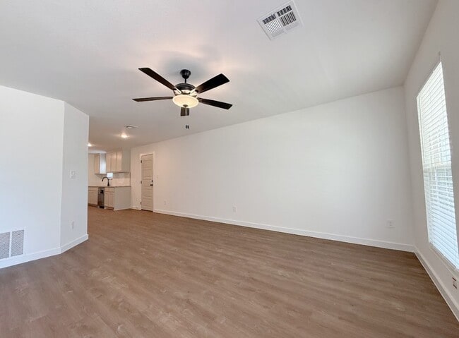Building Photo - 2409 Miller St