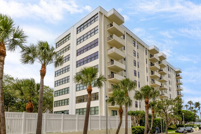 Building Photo - Norton Park Place
