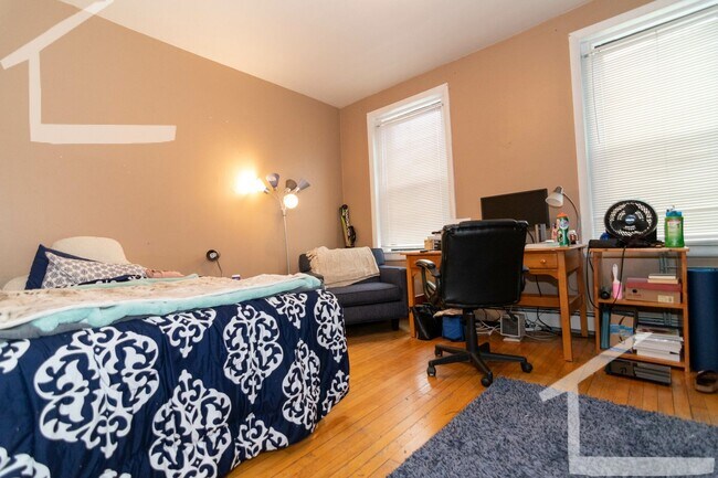 Foto del edificio - 8 Glenville Ave