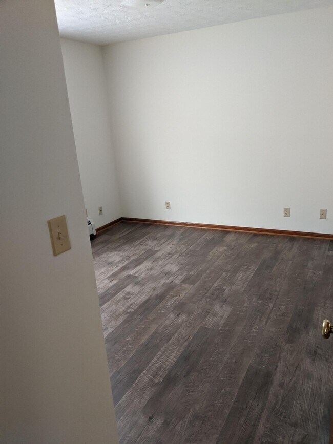 Foto del edificio - 1206 Beatty Ave
