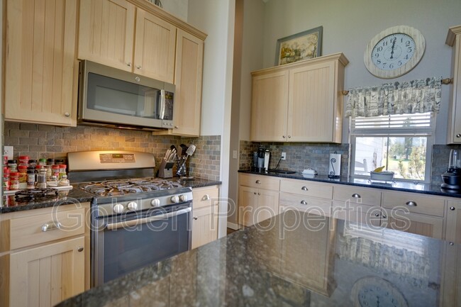 Foto del edificio - 169 Ironwood Dr