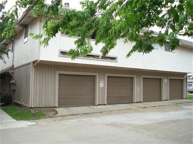 Building Photo - 8038 Sands Point Dr