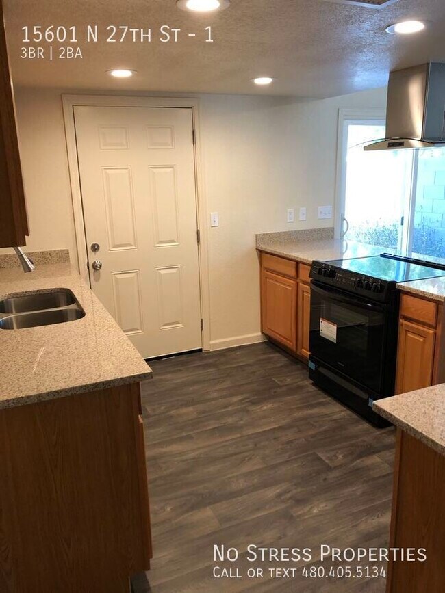 Foto del edificio - 15601 N 27th St