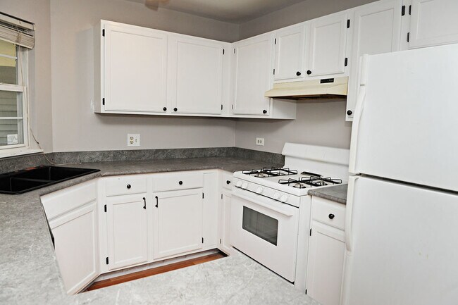 Building Photo - 1138 Talbots Ln