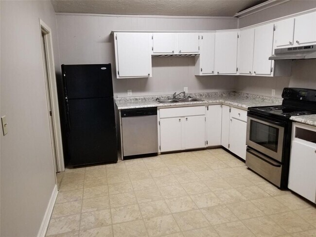 Building Photo - 931 W Cavalcade St