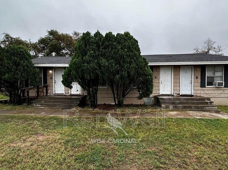 722 N Broadway St, Post, TX 79356 Condo for Rent in Post, TX