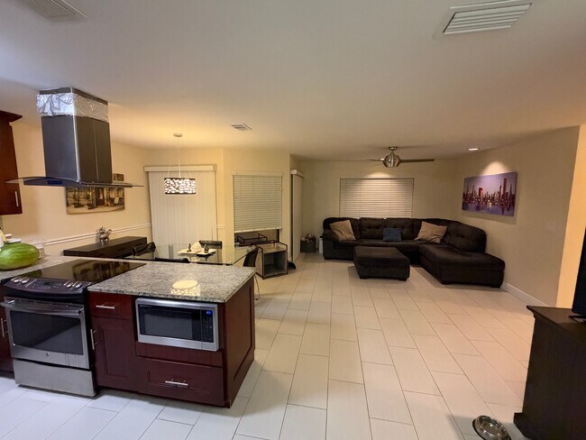 Foto del edificio - 8455 Shadow Ct