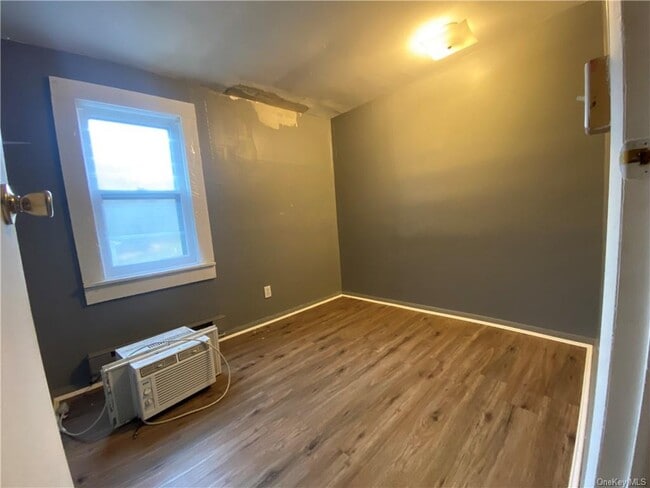 Building Photo - 278 Cold Spring Rd