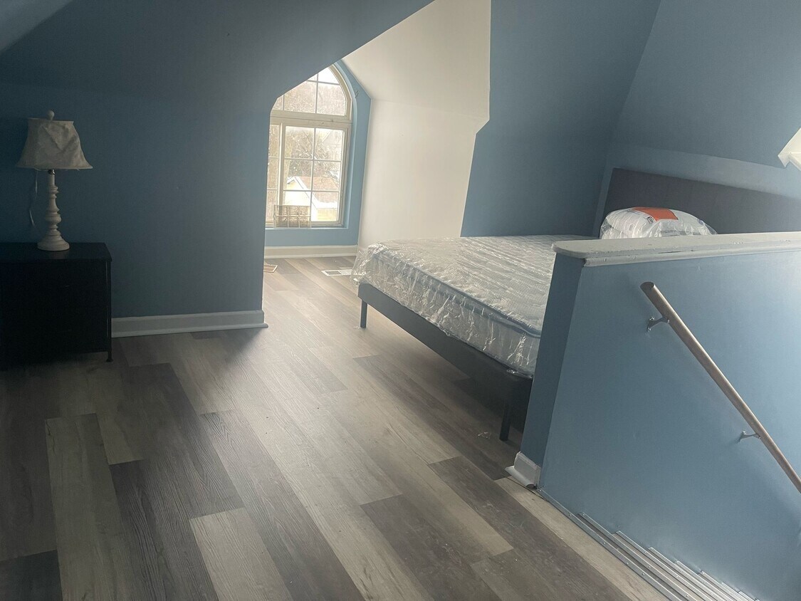 Foto del edificio - 8 Robinwood St