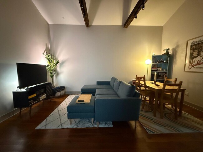 Foto del edificio - 1736 Frankfort Ave