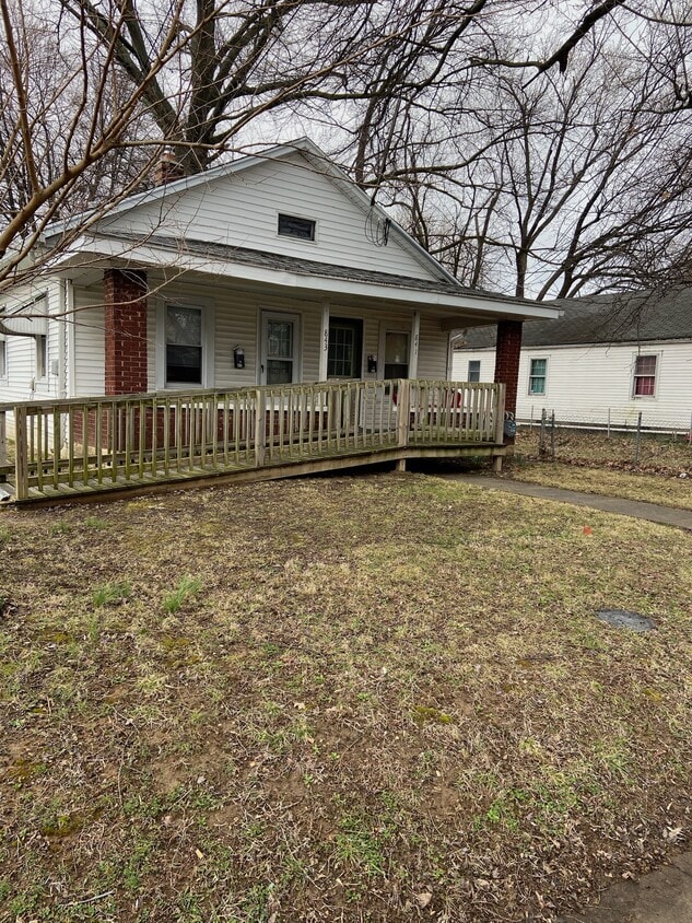 841 Beecher St, Louisville, KY 40215 Townhome Rentals in Louisville