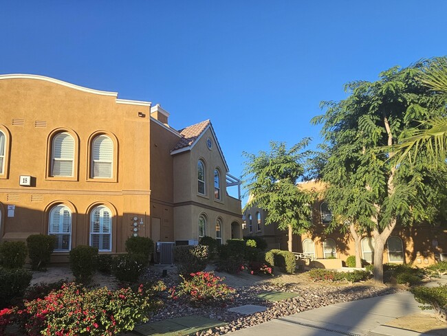 Foto del edificio - 45245 Seeley Dr