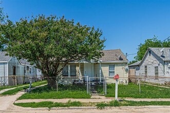 Building Photo - 3213 Obenchain St