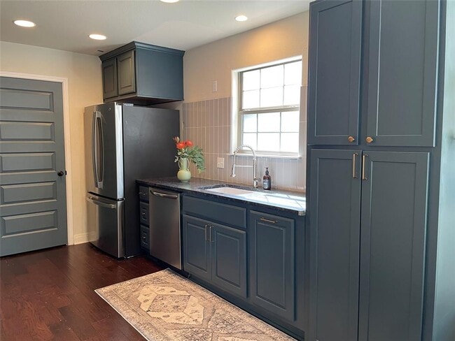 Foto del edificio - 7018 Crosswood Dr