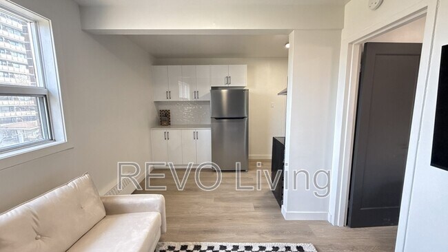 Building Photo - 62 Triller Ave