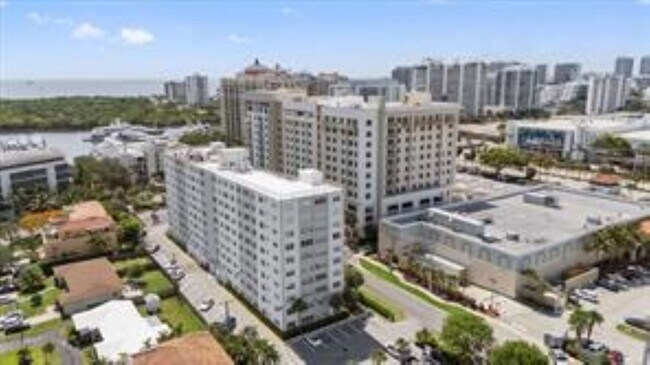 Foto del edificio - 2555 NE 11th St