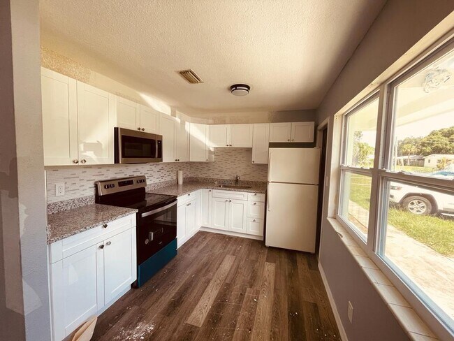 Foto del edificio - 517 73rd Ave N