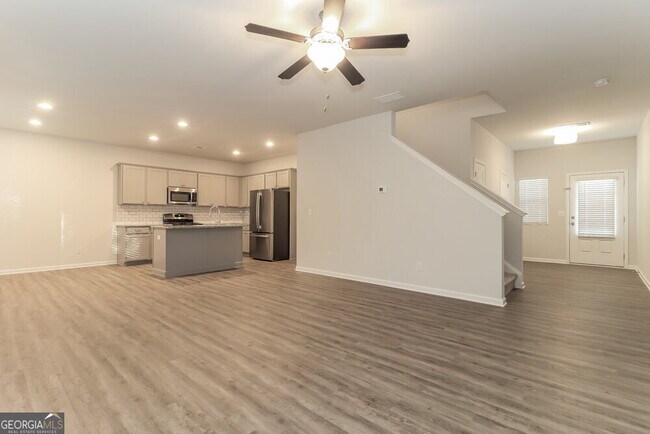 Foto del edificio - 221 N Fortune Way