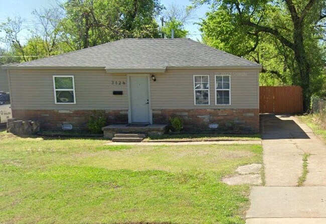 Building Photo - Charming 2-Bedroom Home
