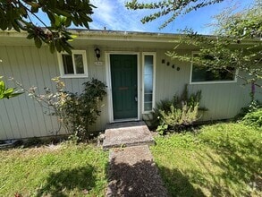Building Photo - 2840 Grand Ave