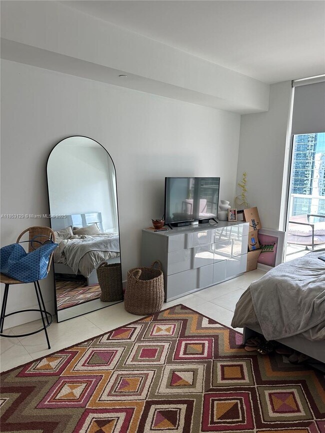 Foto del edificio - 1300 Brickell Bay Dr