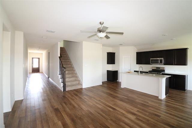 Building Photo - 689 Farmstead Dr