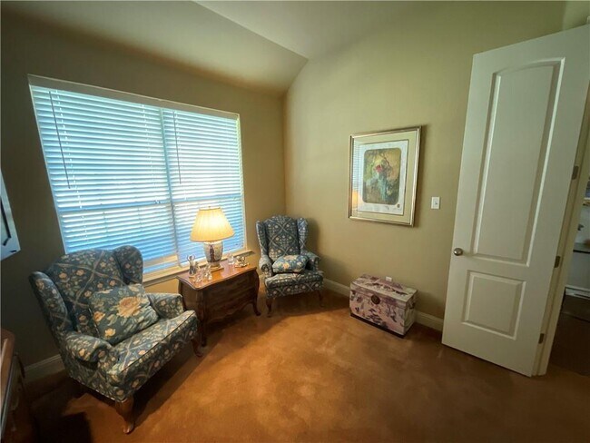 Building Photo - 4003 Crest Cove