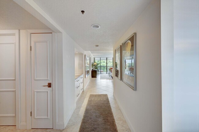 Foto del edificio - 6420 Boca Del Mar Dr