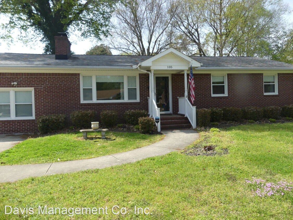 3 br, 1.5 bath House 105 Adams Drive House Rental in Newport News