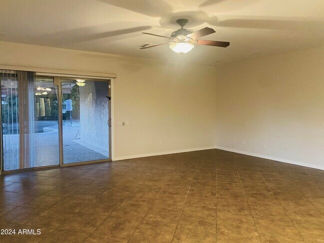 Building Photo - 5230 W Redbird Rd