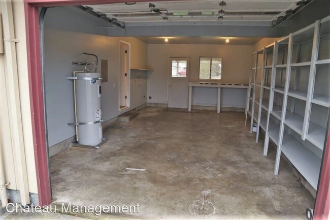 Building Photo - 4 br, 1.5 bath House - 2600 SE Ryan St.