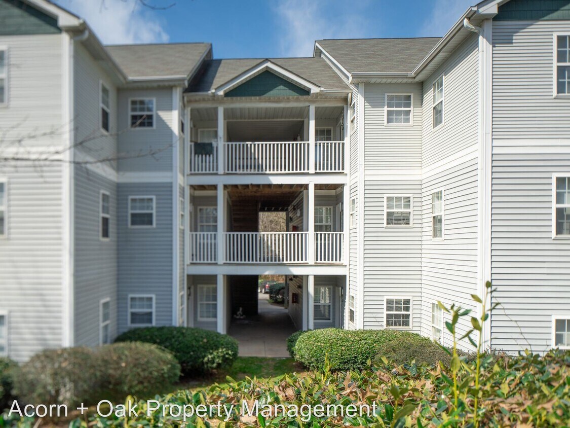 Foto principal - 3710 Pardue Woods Pl